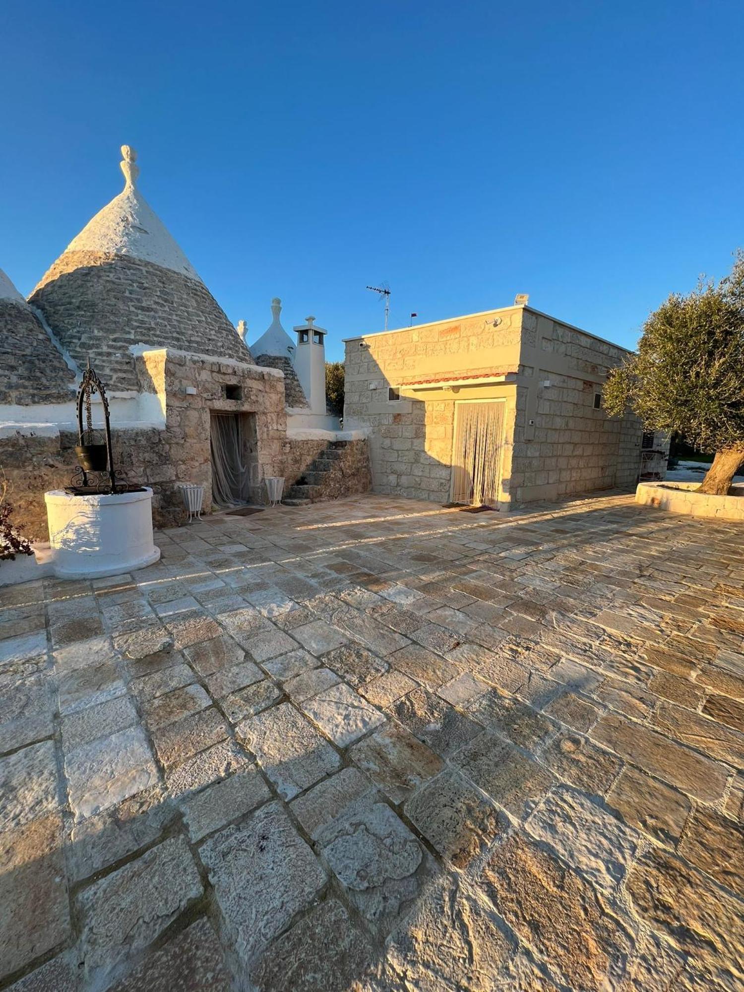 Вілла Trullo Oriale Остуні Екстер'єр фото